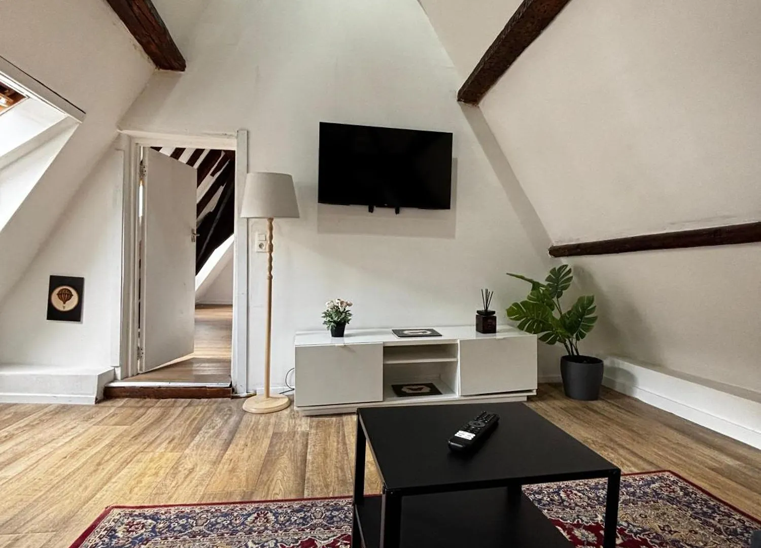 Stylish Canal-Side 2Br-1Lr Apt, At Center Of Gent 0*, Gand Belgio