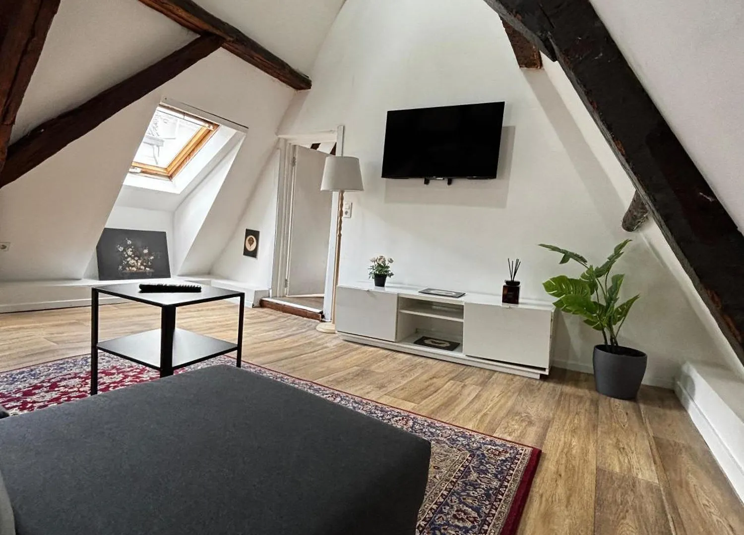 Appartamento Stylish Canal-Side 2Br-1Lr Apt, At Center Of Gent